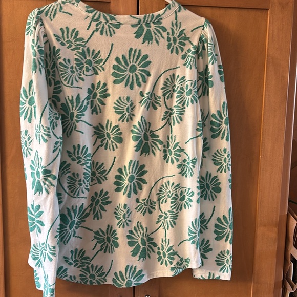 Size Medium Green and White Long Sleeve Shirt - Picture 4 of 4